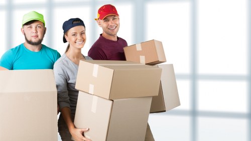 Commercial moving truck support for business transport in Welling